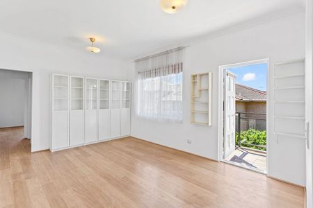 Peaceful Coastal Retreat Moments from Bronte Beach - Photo 2