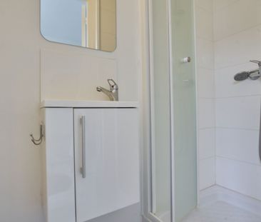 Anatole France Roommate 5 Bedrooms at Ronchin - Photo 6