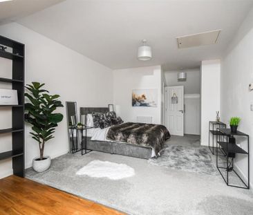 4 bedroom terraced house to rent - Photo 5