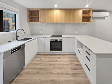 New in Wainui - Photo 4