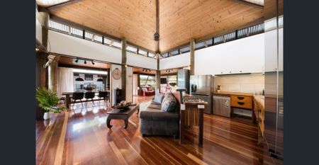 Welcome to Paradise on Parkland! - Photo 2