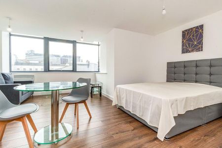 Studio to rent - Photo 3