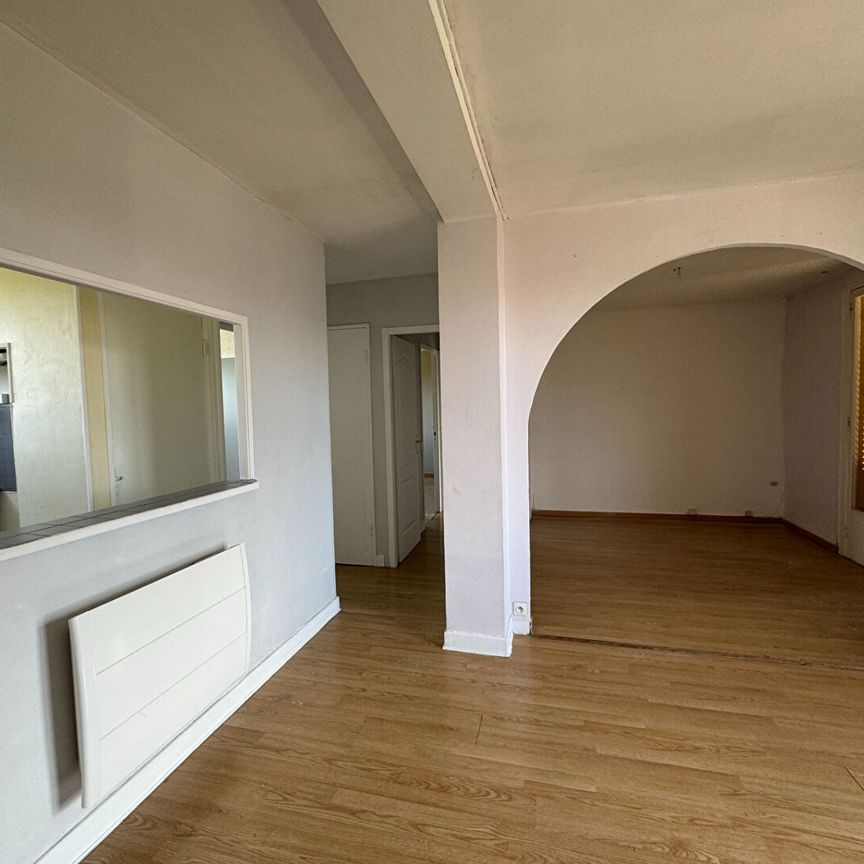 Location appartement 3 pièces, 73.39m², Carmaux - Photo 1