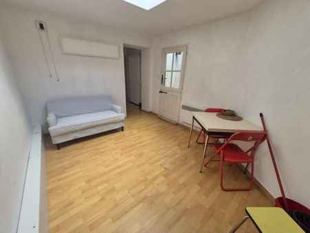 Location Appartement 1 pièce 26m² LILLE 59000 - Photo 4