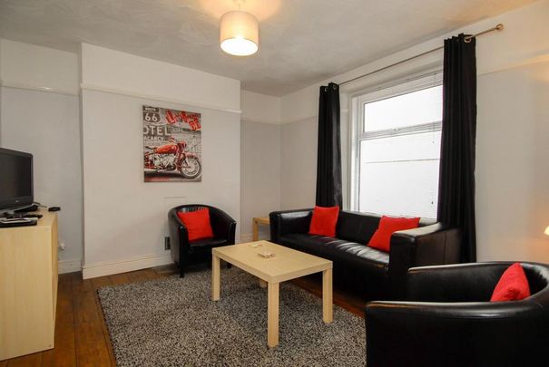 4 bedroom house to rent - Photo 1