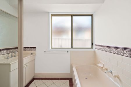 Updated 4-Bedroom Family Home - Photo 4