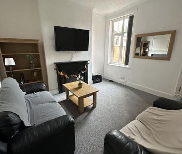 4 bedroom house to rent - Photo 1