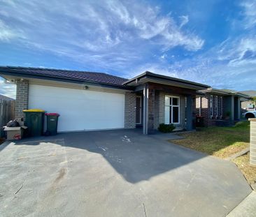 Elegant Family Living in Prestigious Oran Park! - Photo 2