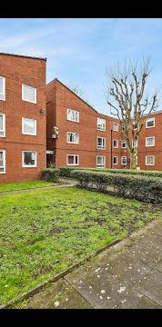 2 Bed Flat, Scott Court, SW8 - Photo 2