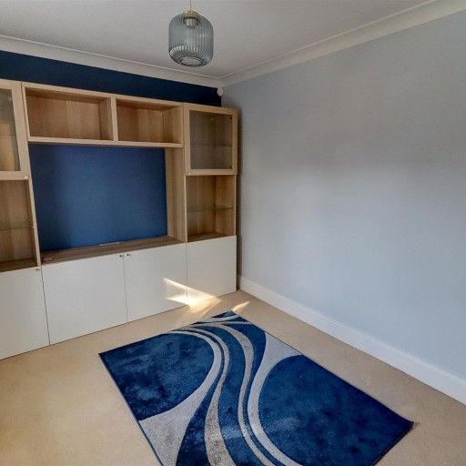 6 BED House To rent - Photo 1