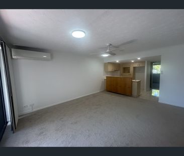 Unit 19/20-26 Illawong St, Surfers Paradise, Qld 4217 - Photo 4
