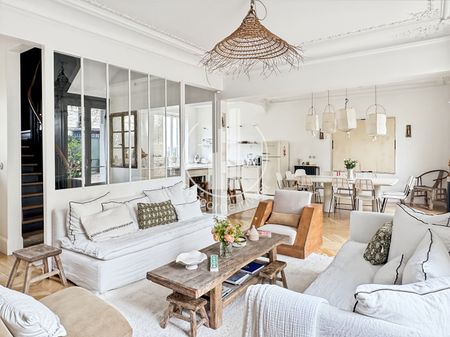 Tout savoir sur cette maison dans le quartier Deroulede-Leclerc-Albert, à Bois-Colombes - Photo 4