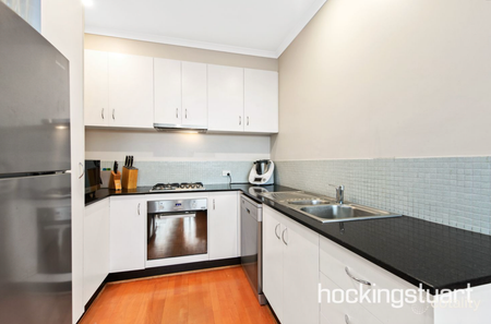 27/69 Wellington Street, St Kilda VIC 3182 - Apartment For Rent | Domain - Photo 2