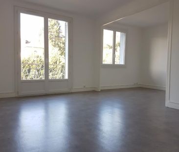 Location Appartement 3 pièces 66m² CHAMBERY 73000 - Photo 2
