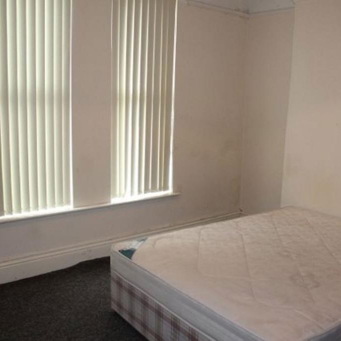 4 bedroom house to rent - Photo 1