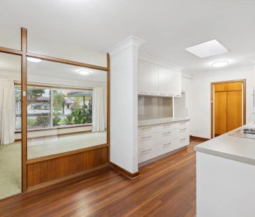 Family home. - Photo 1