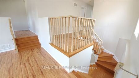 For Lease - 2885 Galleon Crescent, Mississauga, Ontario - Photo 5