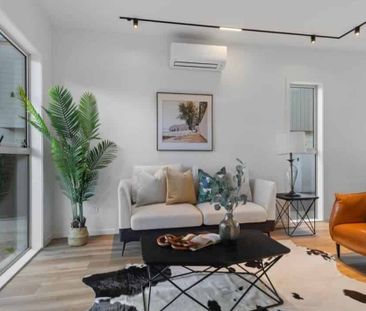 Brand New home in Papatoetoe 3 Bedroom 2.5 Bath - Photo 2