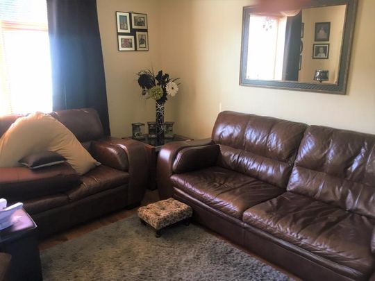 3 bedroom end of terrace house to rent - Photo 1