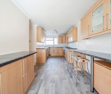 3 bedroom terraced house to rent - Photo 6