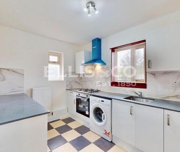 3 bedroom maisonette to rent - Photo 2