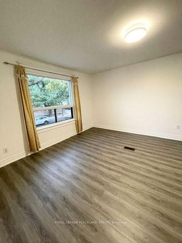 606 Coxwell Avenue apartment — Toronto, ON (3-Bedroom) - 3 Bedroom - Photo 4