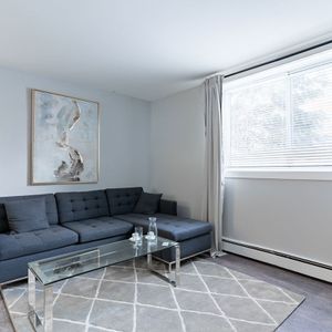 Saint Laurent 3 Bedroom - 1415 - 1800 Rue Crevier, Saint-Laurent - Photo 2