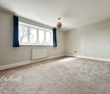 5 bedroom detached house to rent - Photo 2