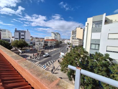 Apartamento T2 Laranjeiro - Foto 2