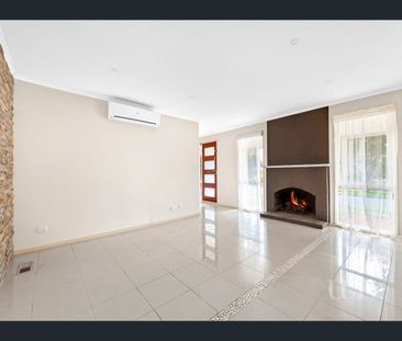 21 Lorraine Avenue, Langwarrin, Vic 3910 - Photo 2