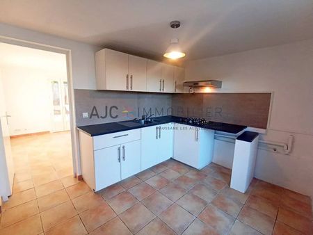 APPARTEMENT T2 + JARDIN, COUR ET PARKING - Photo 3