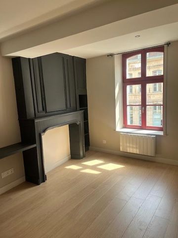 Location Appartement 4 pièces 83m² DOUAI 59500 - Photo 4