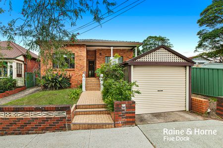 104 Crinan Street, Hurlstone Park NSW 2193 - House For Rent | Domain - Photo 4