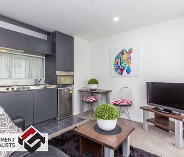 City Sanctuary 2-Bedroom Fully Furnished Apartment - Photo 6