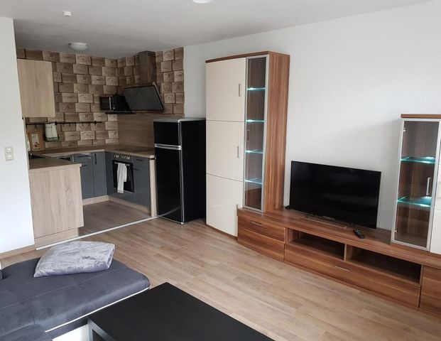 moderne, möblierte 2-Raum-Wohung mit EBK, Nähe Cospudener See - Photo 1