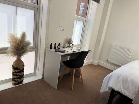 Friar Gate - Photo 4