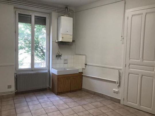 Location Appartement 3 pièces 59m² VILLEURBANNE 69100 - Photo 1