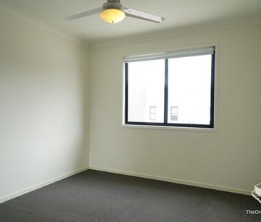 Modern Townhouse Living in the Heart of Richlands - Photo 2