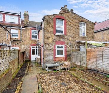 4 bedroom terraced house to rent - Photo 1