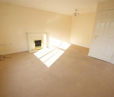 3 bedroom end of terrace house to rent - Photo 4