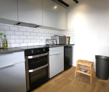 House share to rent - Photo 2