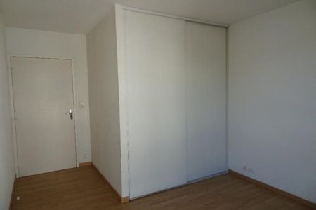 Location Appartement 2 pièces 38m² RODEZ 12000 - Photo 2