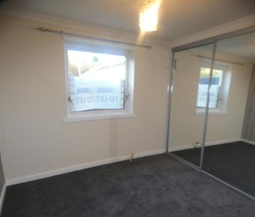 1 bedroom ground floor flat to rent - Photo 4