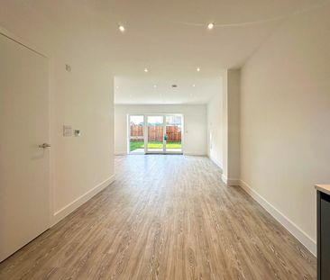 3 bedroom detached house to rent - Photo 5