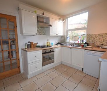 1 bedroom Flat To Let - Photo 5