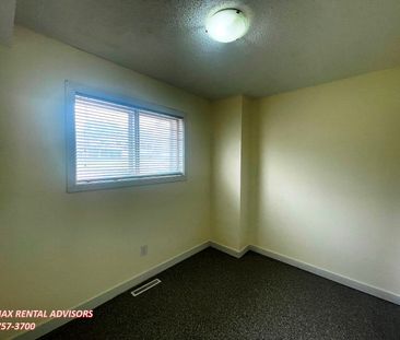 GREAT 2 BED 1 BATH, 4-PLEX UNIT WITH ONE OUTDOOR PARKING IN THE COM... - Photo 6