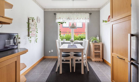 Badhusvägen, Hallstavik - Photo 3