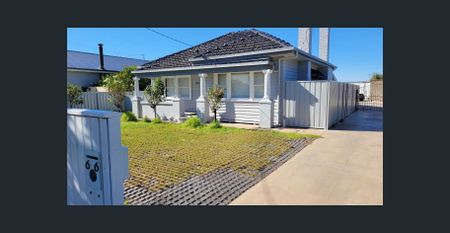 Renovated Cottage - Photo 3