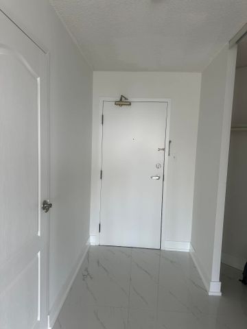 For Lease - 3 Rowntree Road Unit# 901, Toronto, Ontario - Photo 3