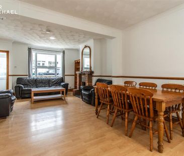 4 bedroom terraced house to rent - Photo 5